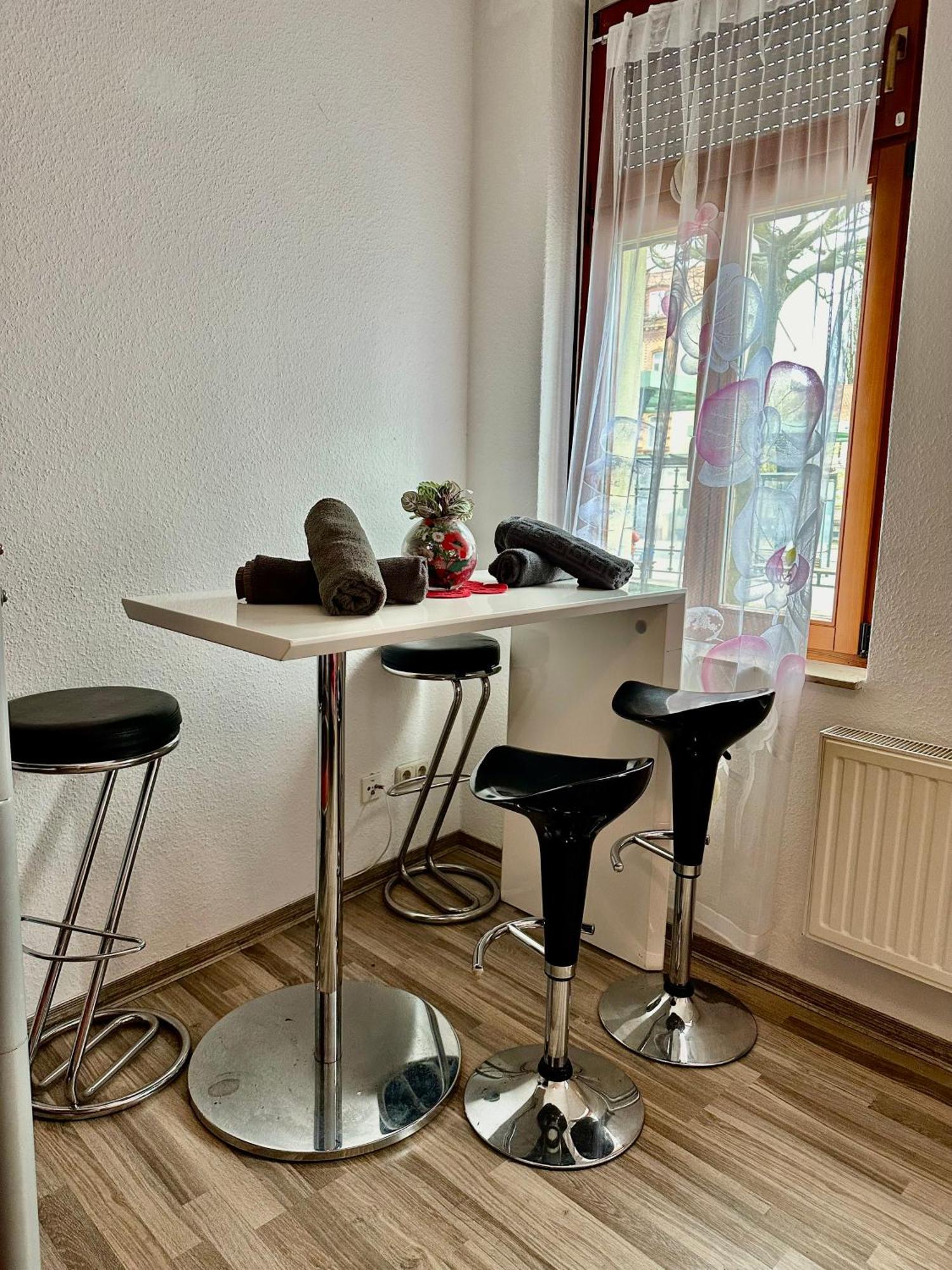 Ferienzimmer Healing Und Montuerwohnung Weißenfels Buitenkant foto